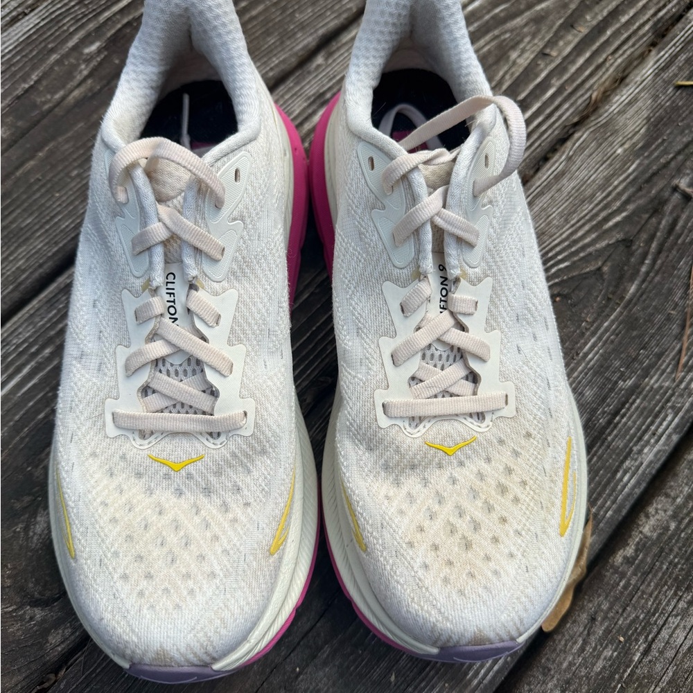 Hoka One Clifton 9